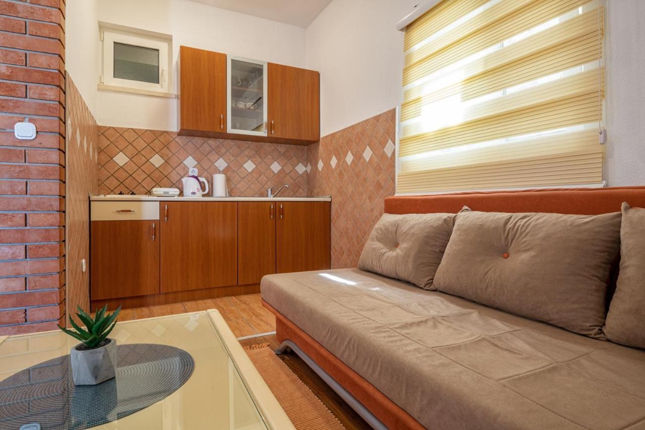 Apartments Leona เนอุม ภายนอก รูปภาพ