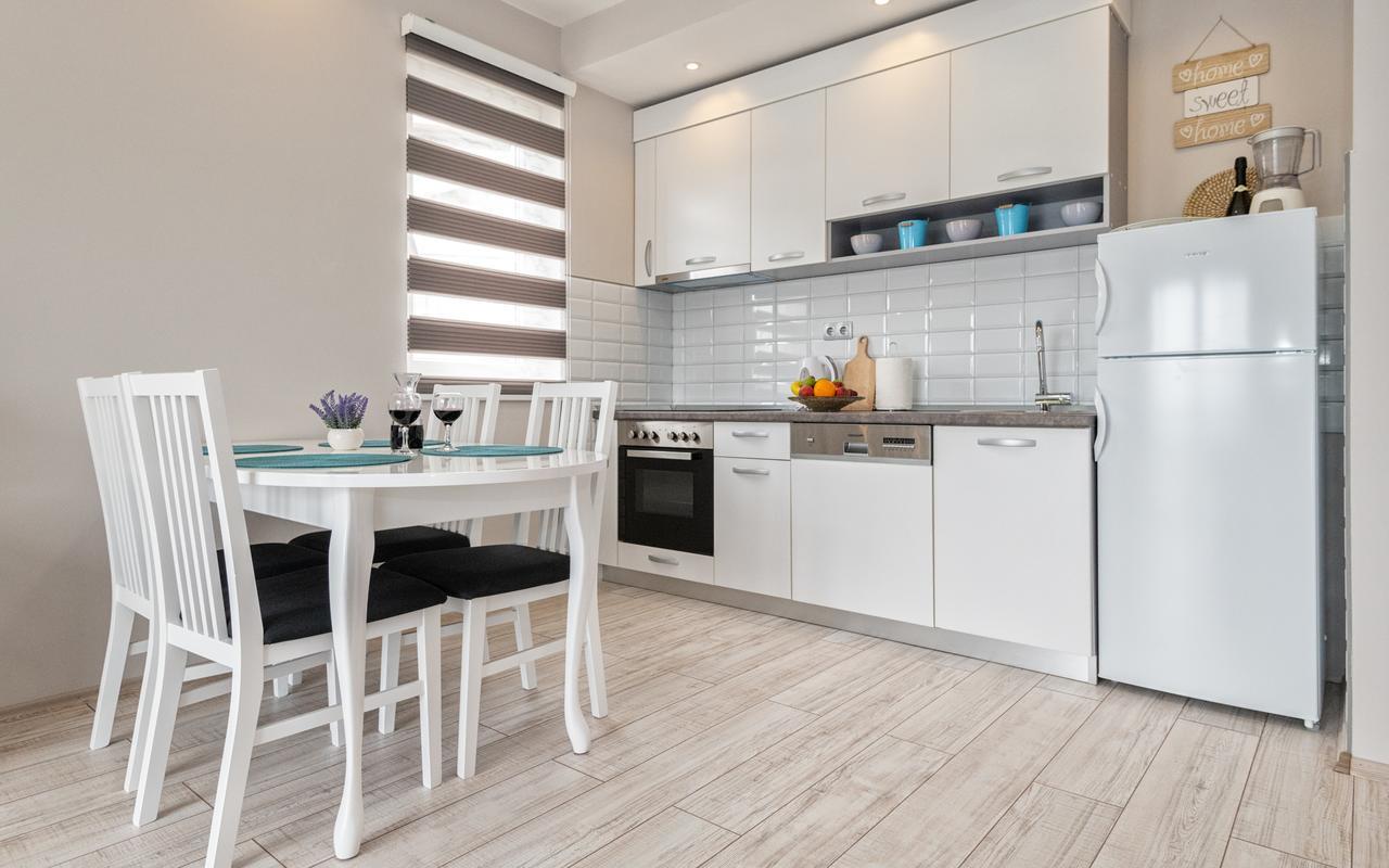 Apartments Leona เนอุม ภายนอก รูปภาพ